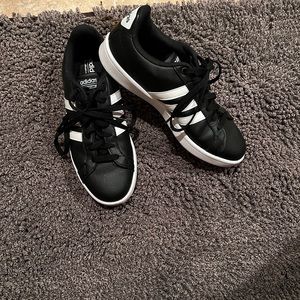 Adidas Shoes Black. Size 9.5